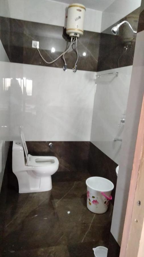 Hotel Diamond Leaf Chandigarh Phòng bức ảnh