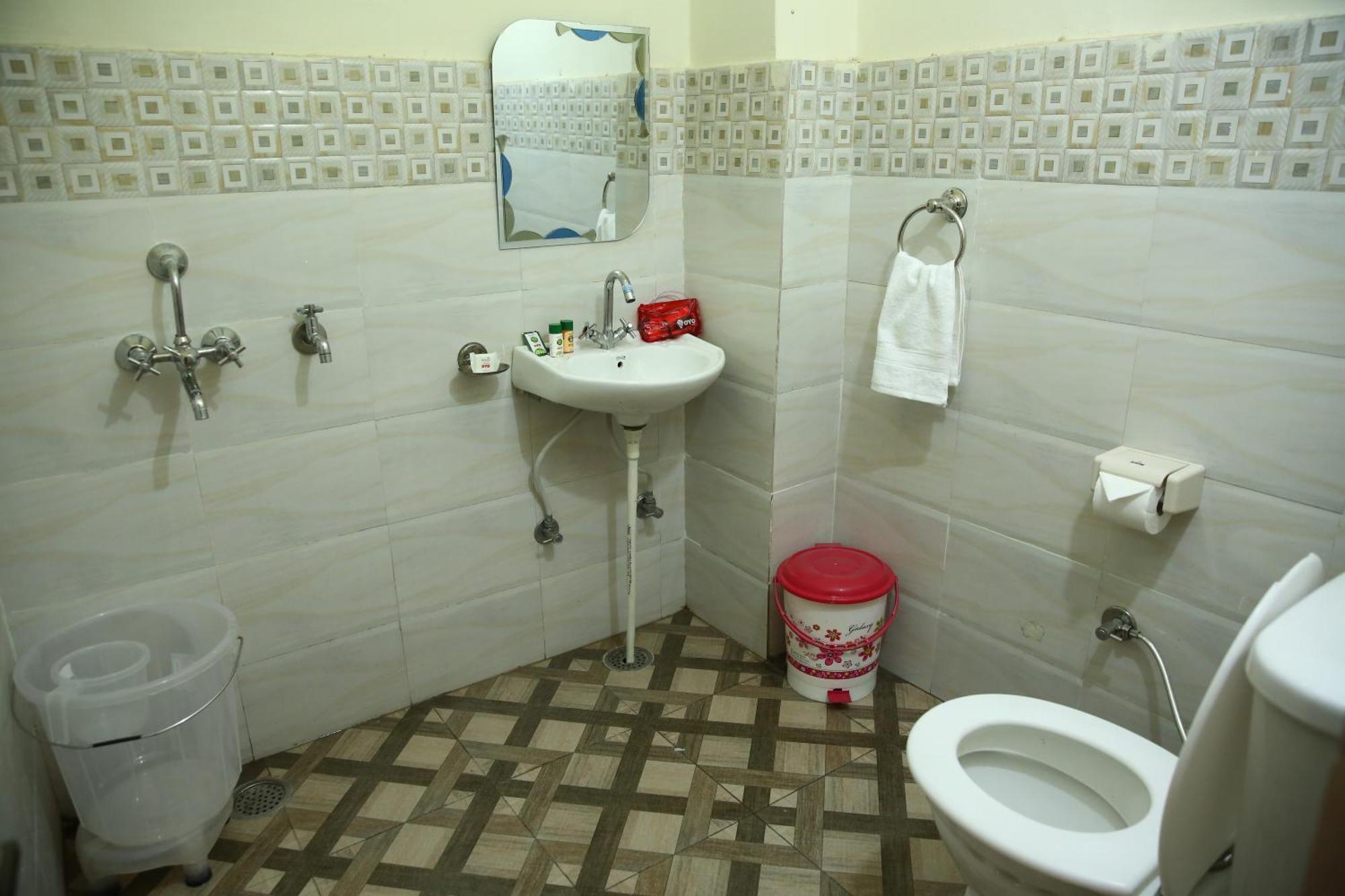 Hotel Diamond Leaf Chandigarh Ngoại thất bức ảnh