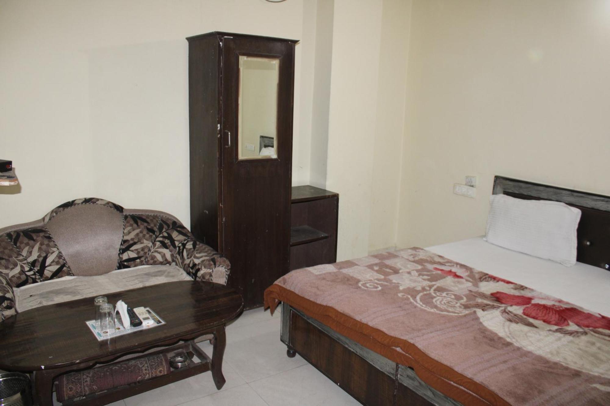 Hotel Diamond Leaf Chandigarh Ngoại thất bức ảnh