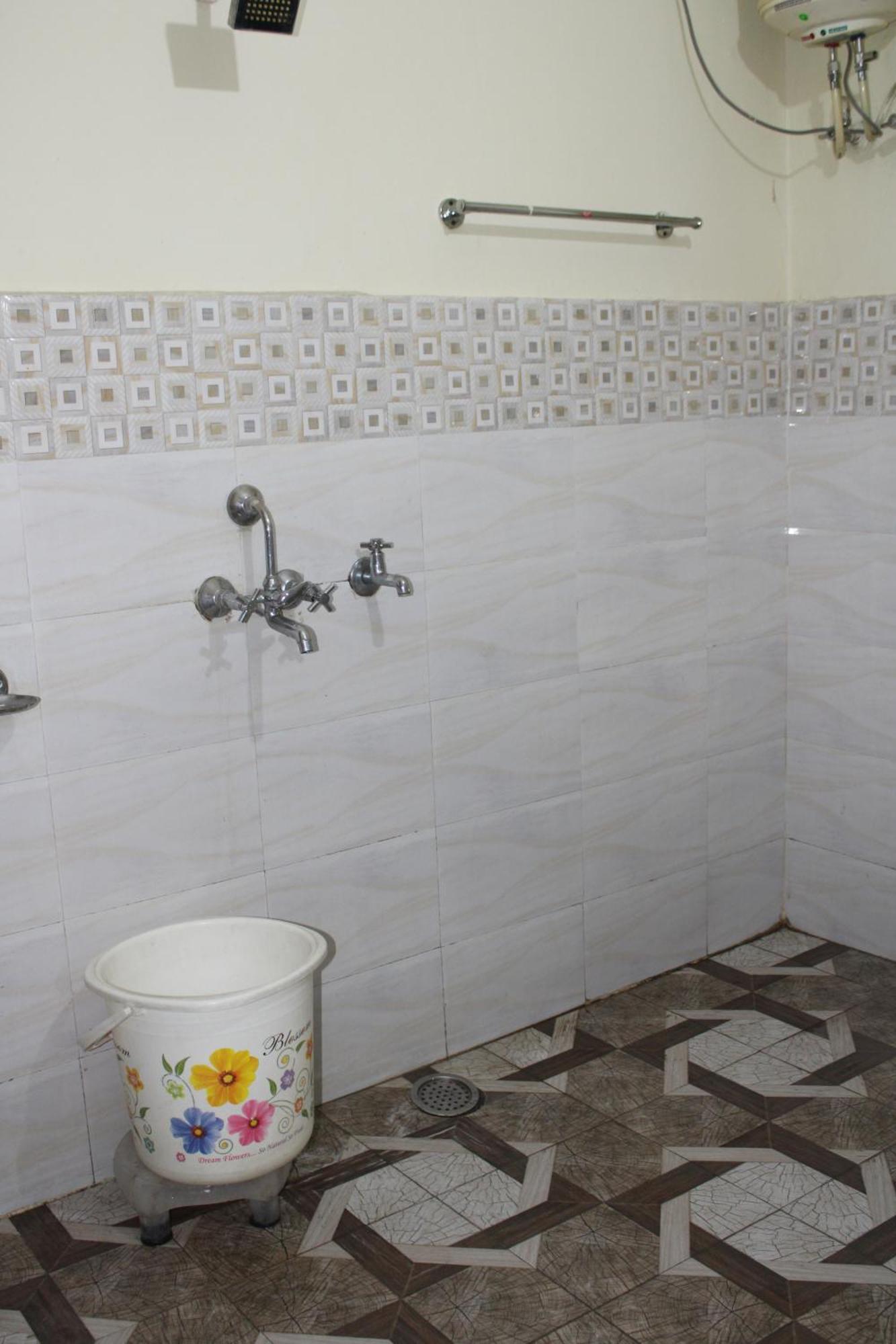 Hotel Diamond Leaf Chandigarh Ngoại thất bức ảnh