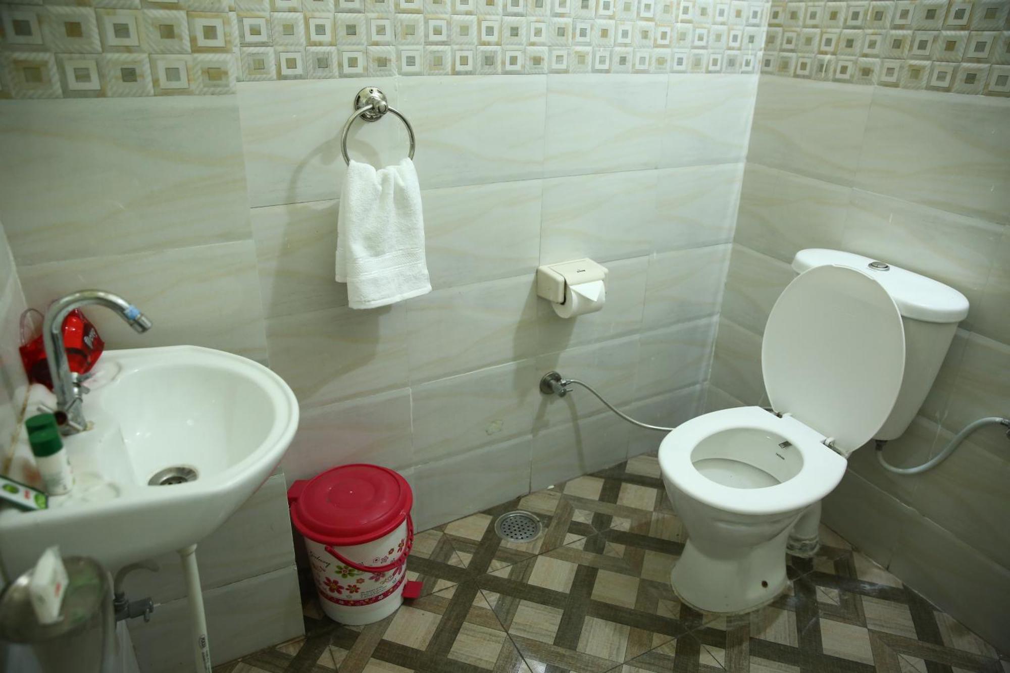 Hotel Diamond Leaf Chandigarh Ngoại thất bức ảnh