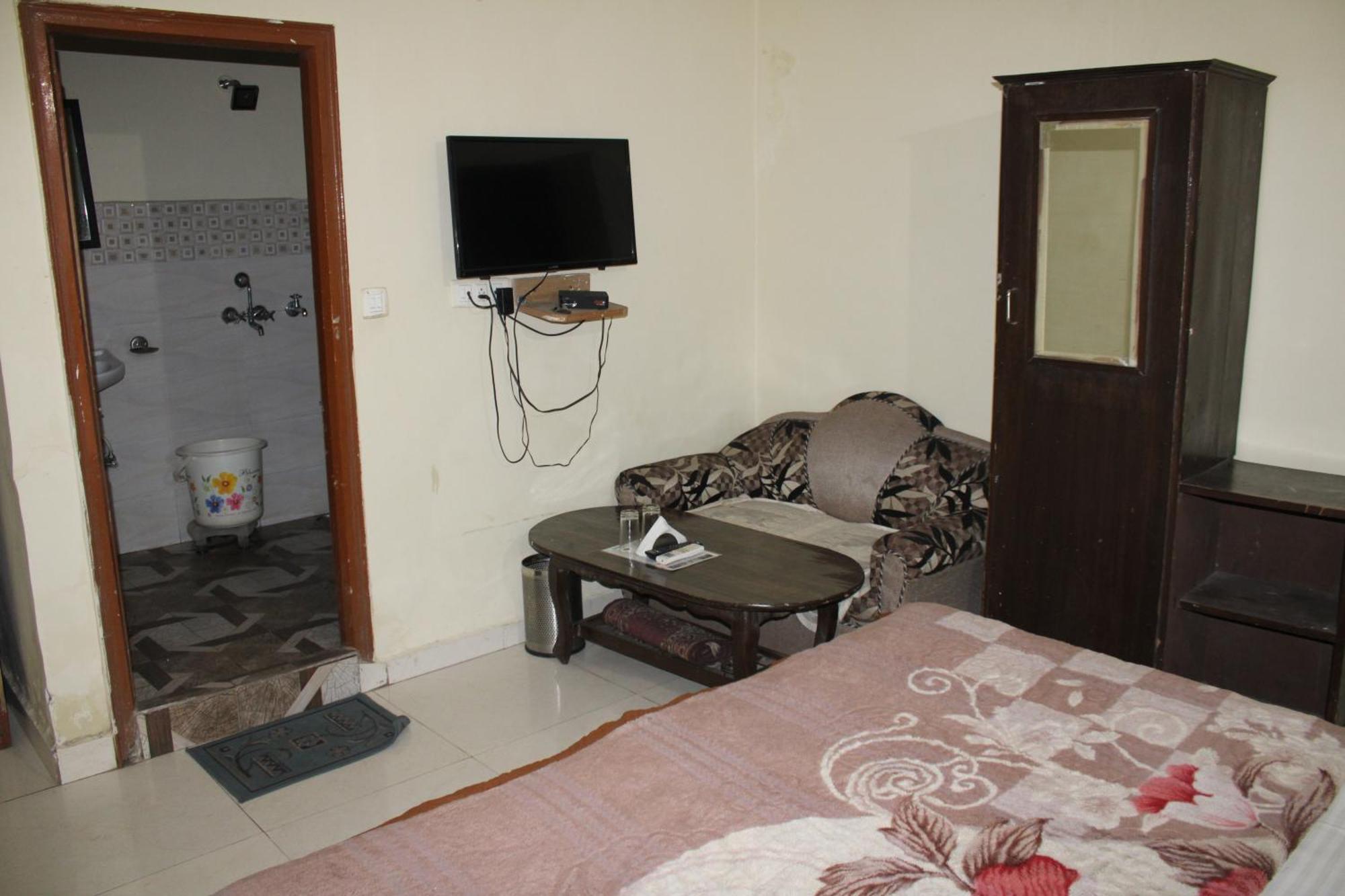 Hotel Diamond Leaf Chandigarh Ngoại thất bức ảnh