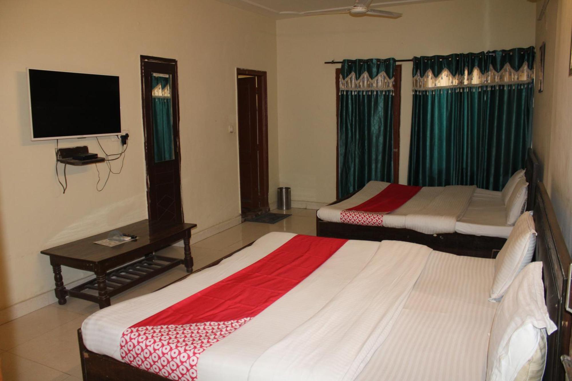 Hotel Diamond Leaf Chandigarh Ngoại thất bức ảnh